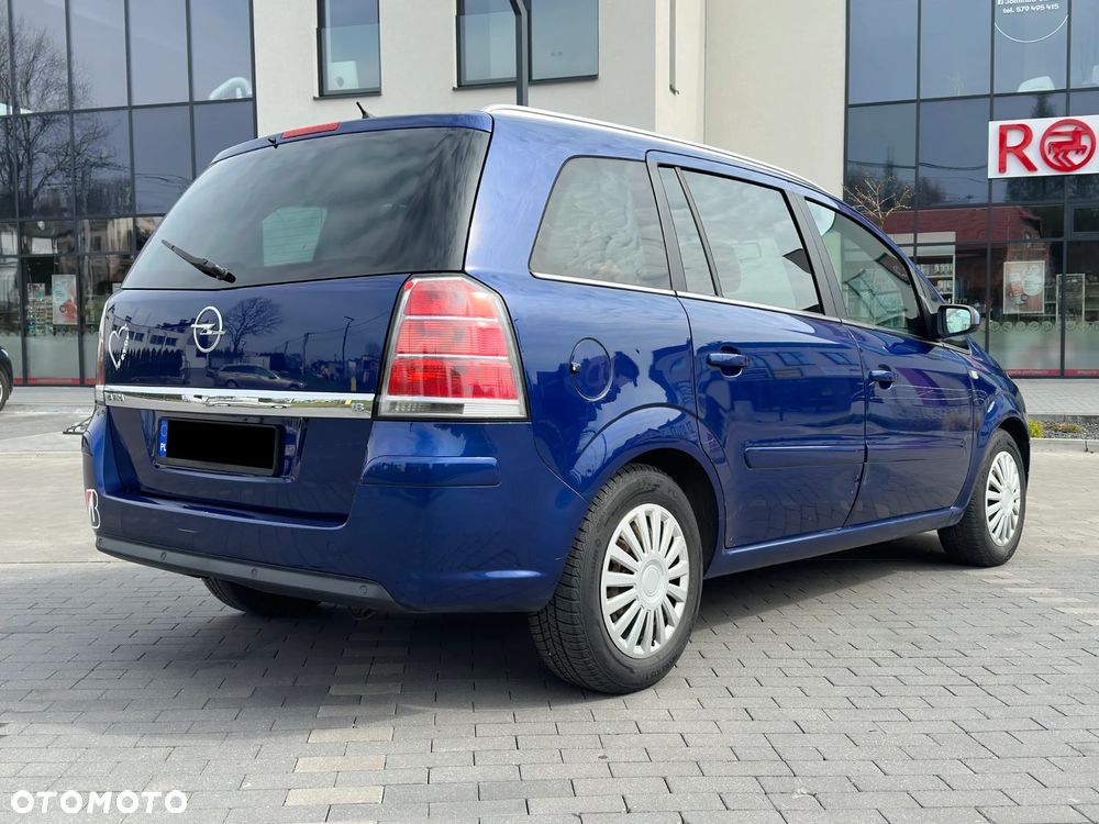 Opel Zafira 1.8 - 24
