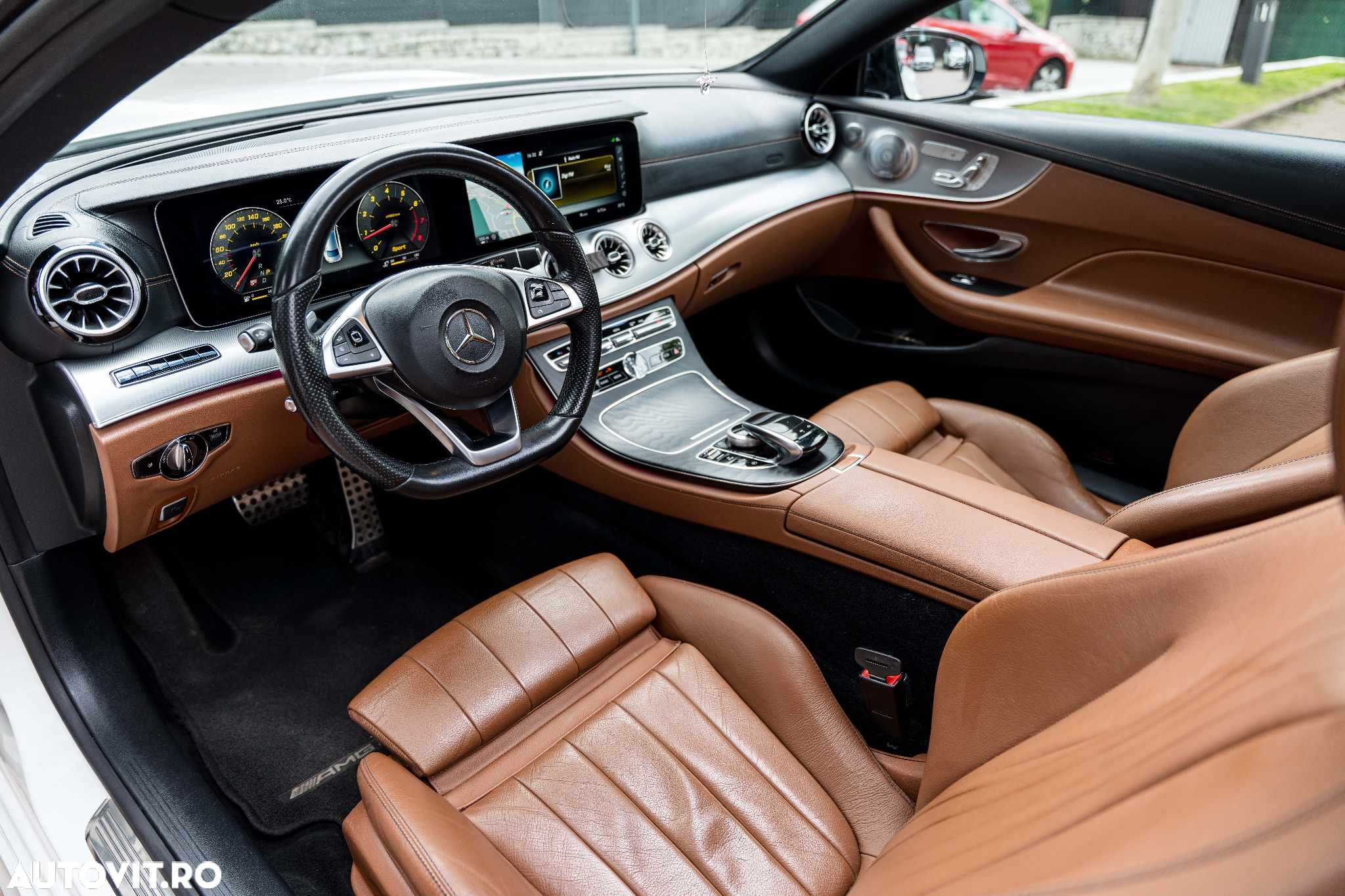 Mercedes-Benz E 300 Coupe 9G-TRONIC AMG Line - 21