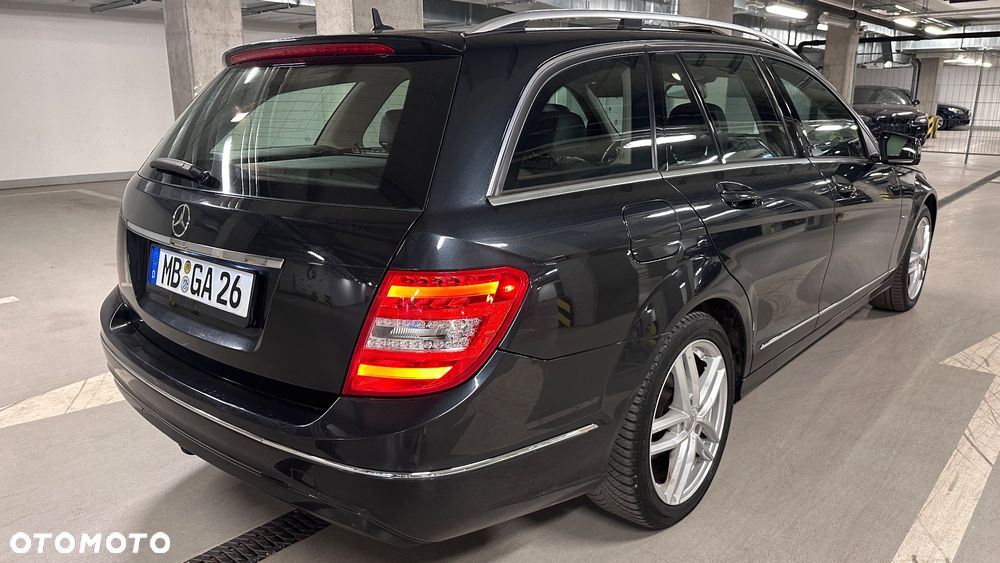 Mercedes-Benz Klasa C 180 BlueEFFICIENCY Avantgarde - 3