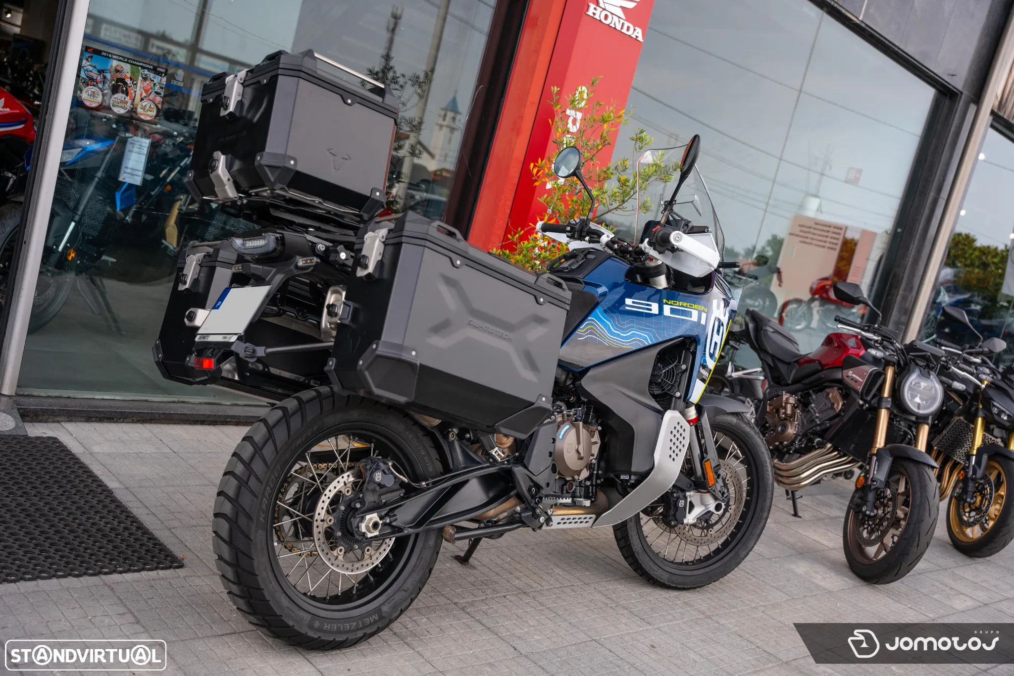 Husqvarna Norden 901 EXPEDITION - 4