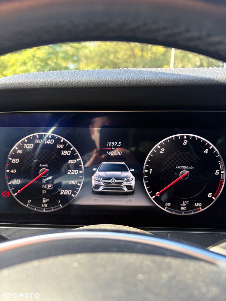 Mercedes-Benz Klasa E 220 d 9G-TRONIC - 20