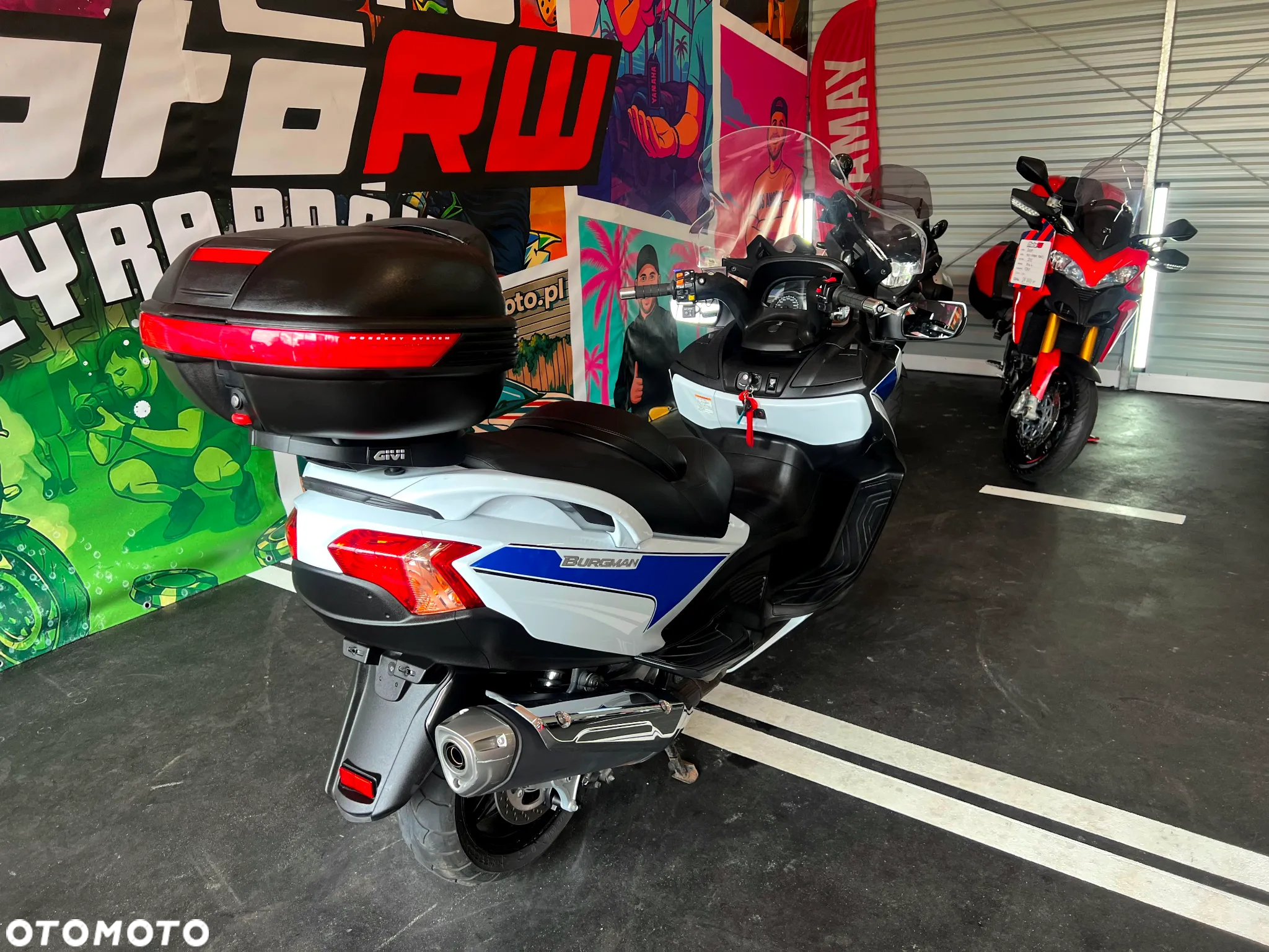 Suzuki Burgman - 7