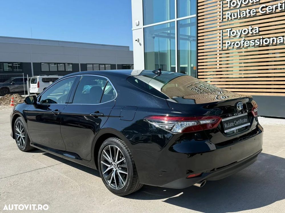 Toyota Camry 2.5 Dynamic - 8
