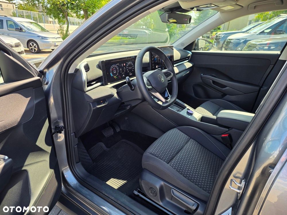 Volkswagen T-Roc - 17