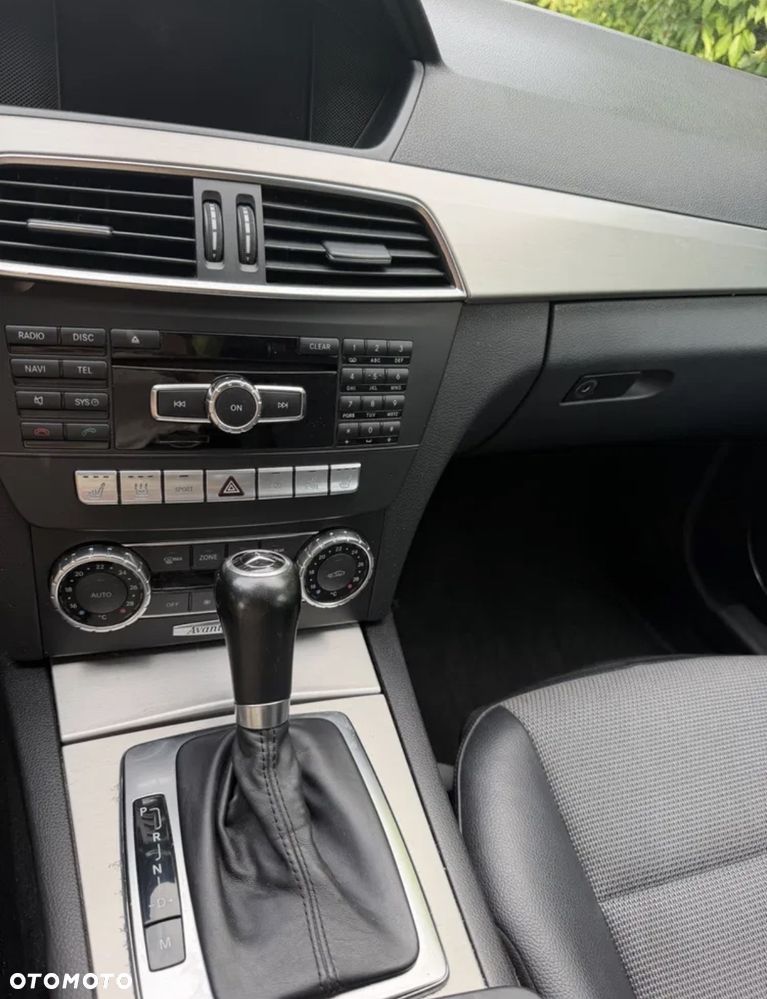 Mercedes-Benz Klasa C 250 CGI BlueEff Avantgarde - 6
