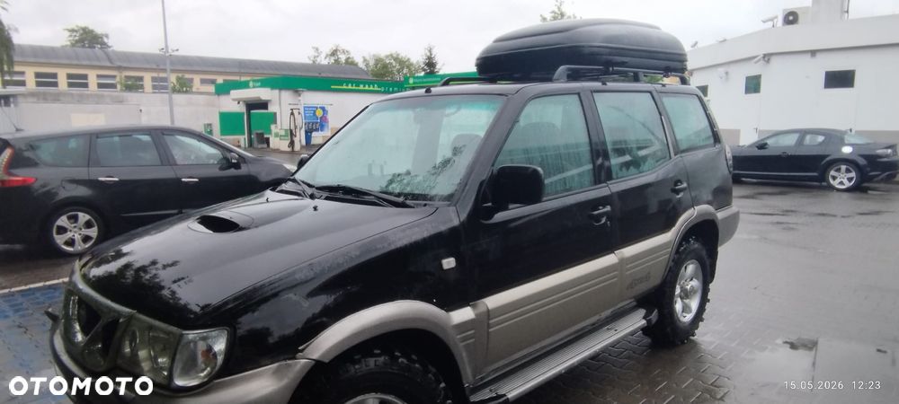 Nissan Terrano 2.7 TDi Elagance - 1