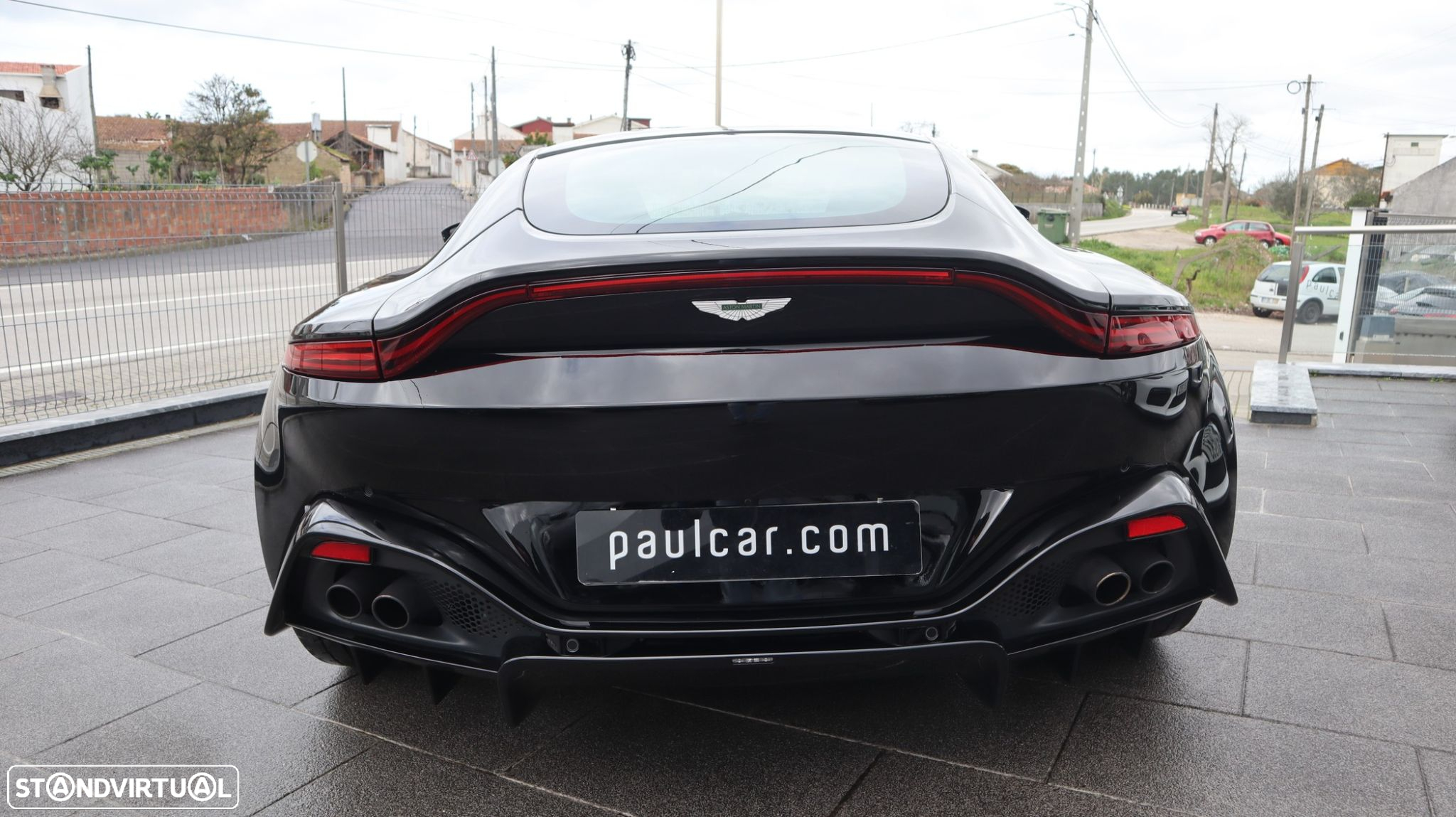 Aston Martin Vantage Coupe V8 - 4