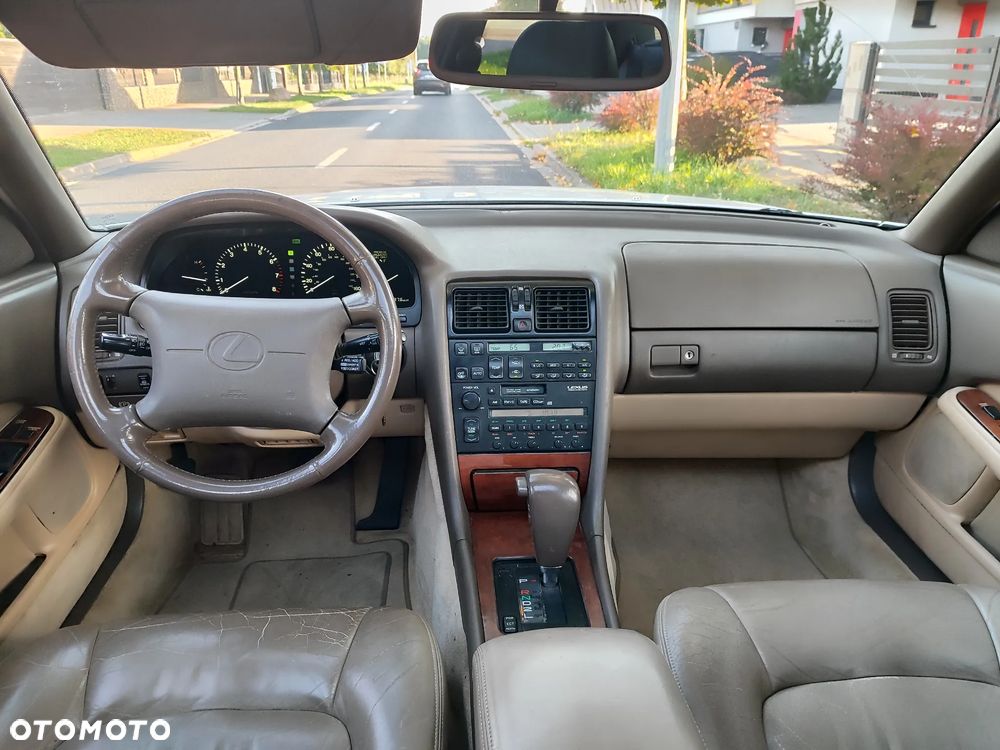 Lexus LS Standard - 13