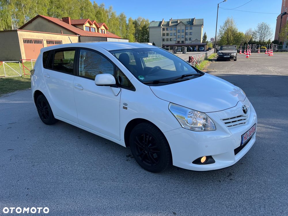 Toyota Verso 1.8 5-Sitzer Comfort - 1