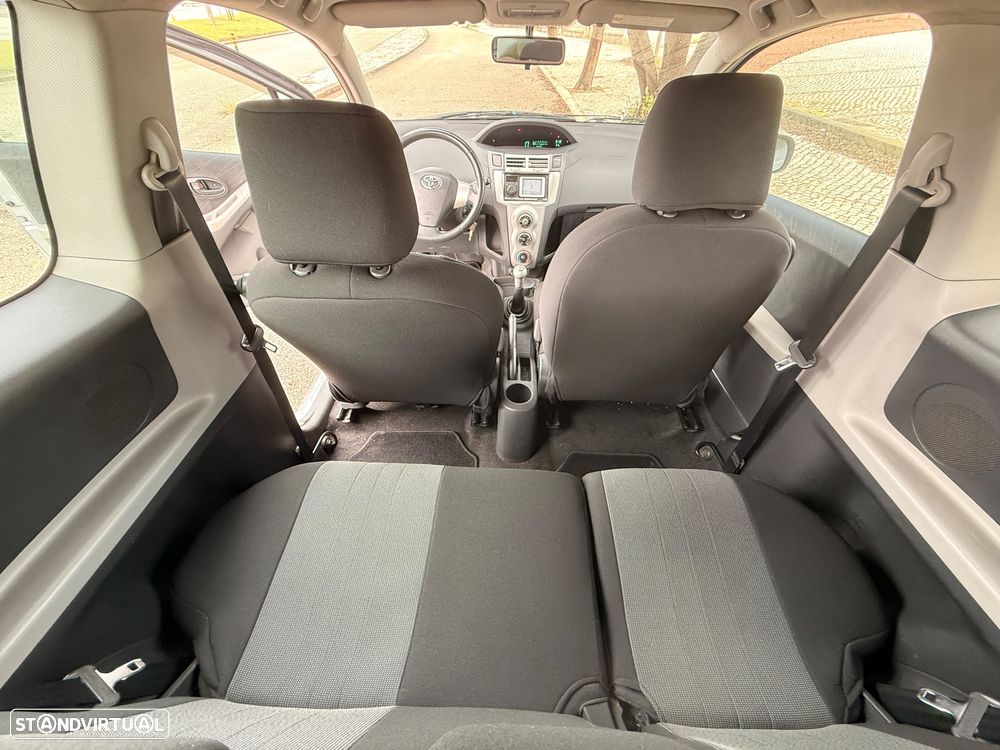 Toyota Yaris 1.0 VVT-i Sol High Pack VSC+TRC - 13