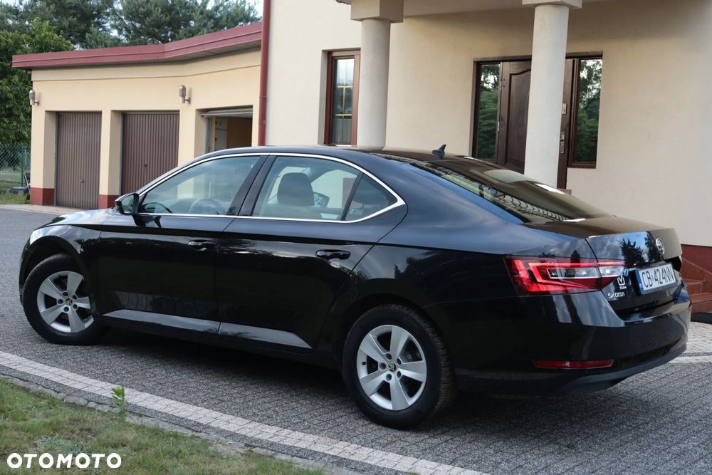 Skoda Superb 1.8 TSI Ambition - 9