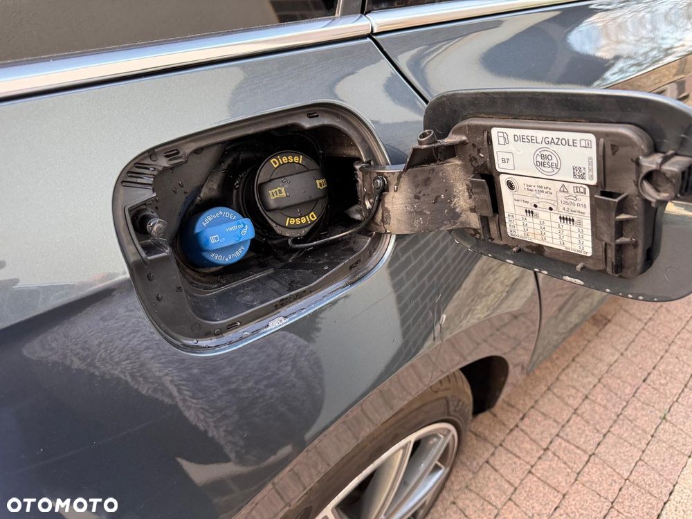 Skoda Superb 2.0 TDI DSG Premium Edition - 24