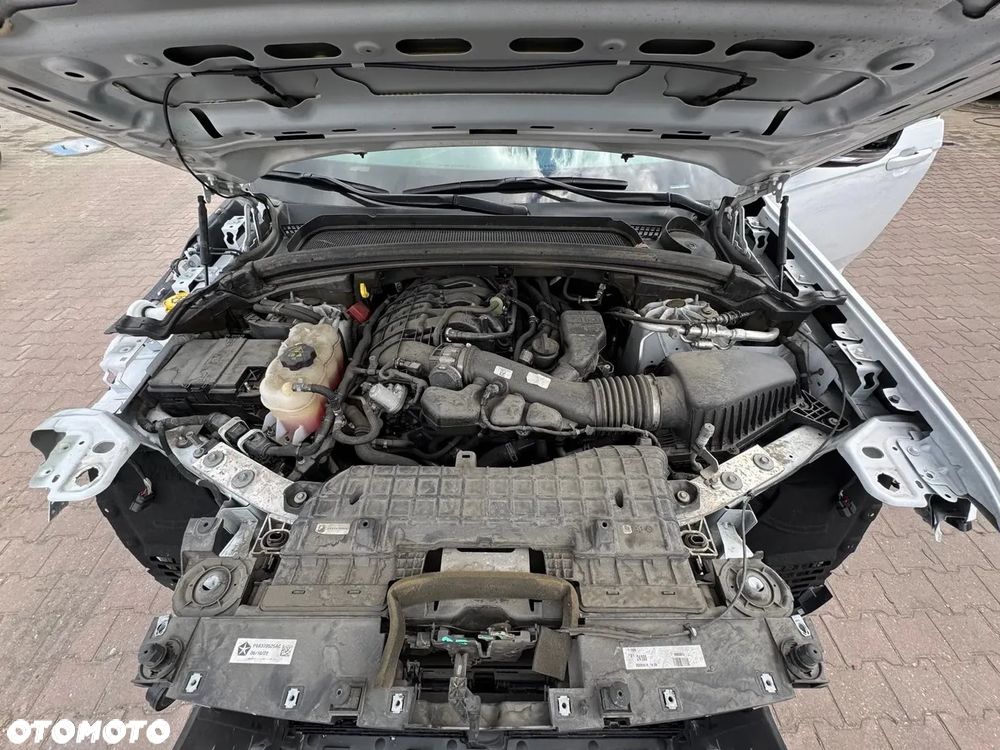 Jeep Grand Cherokee - 31