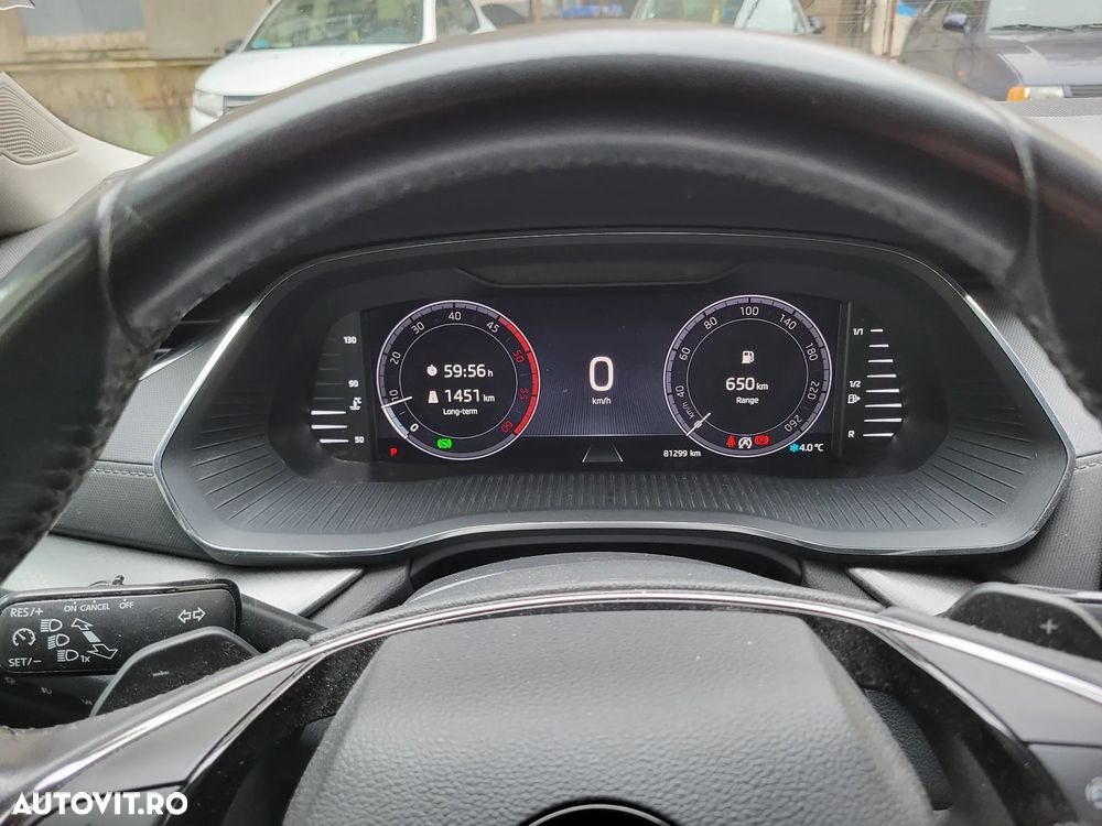 Skoda Octavia 2.0 TDI DSG Ambition - 11