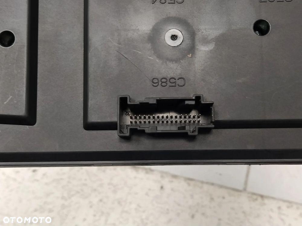 JAGAUR XJ X351 LIFT SKRZYNKA BEZPIECZNIKÓW ORYGINAŁ - 8