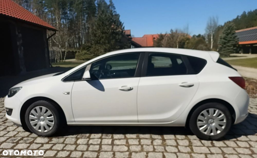 Opel Astra 1.6 Essentia - 2
