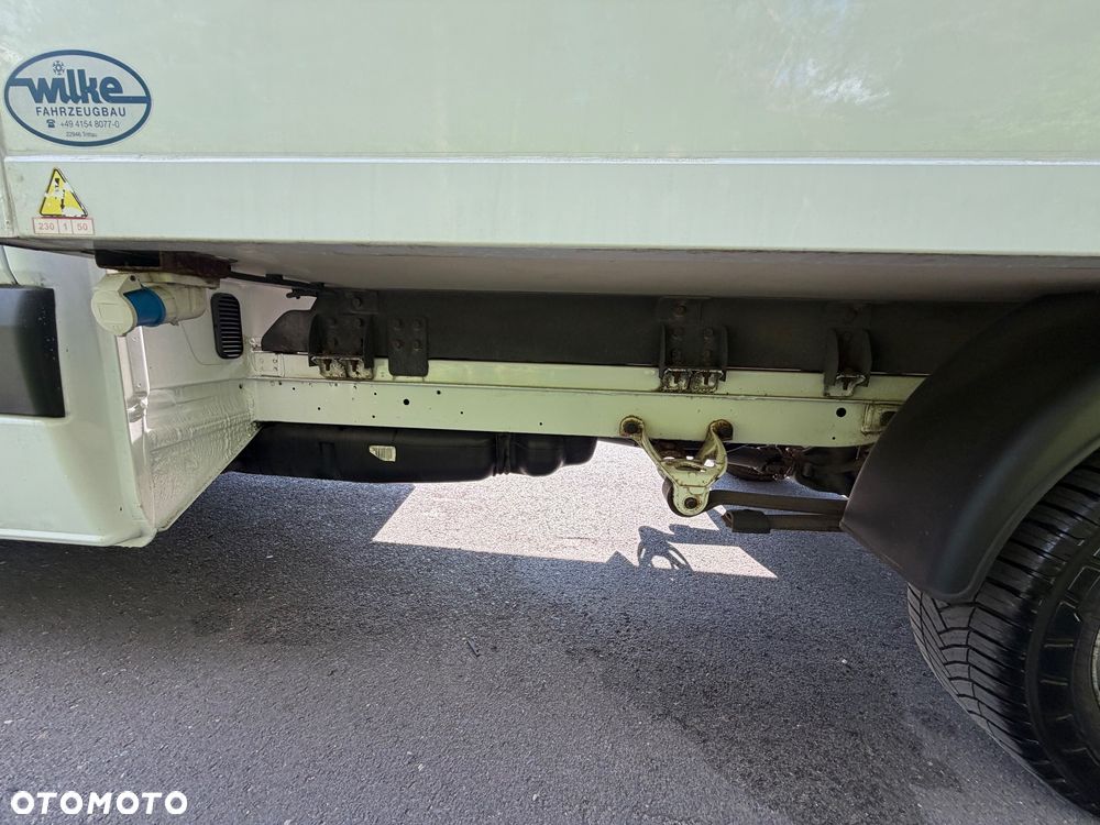 Mercedes-Benz Sprinter - 20