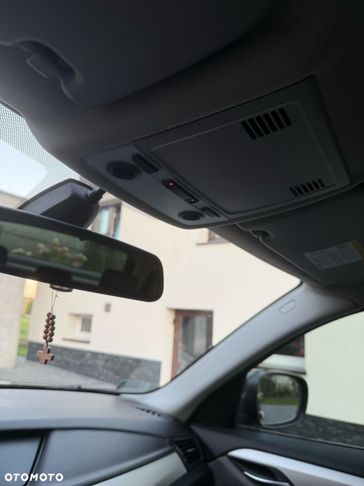 BMW X1 xDrive18d - 17