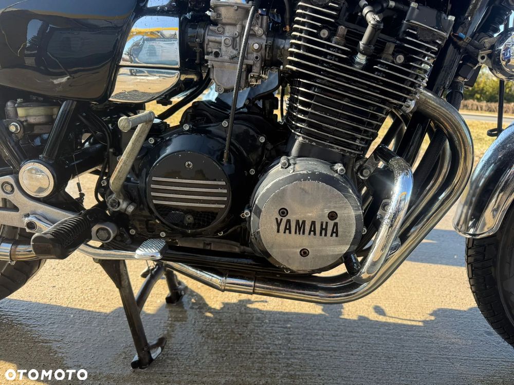 Yamaha XS - 19
