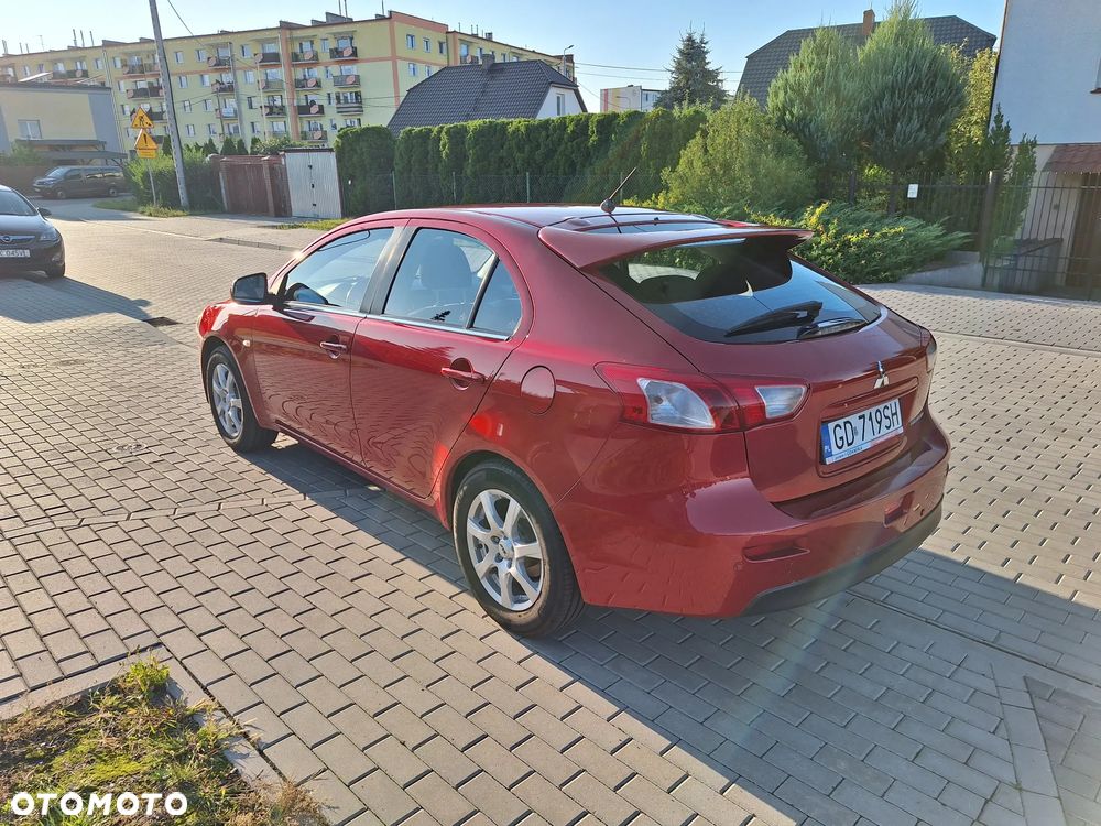 Mitsubishi Lancer 1.8 Invite - 3