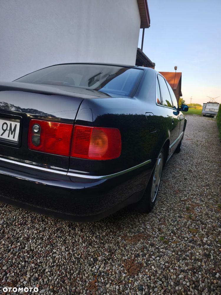 Audi A8 2.8 - 24