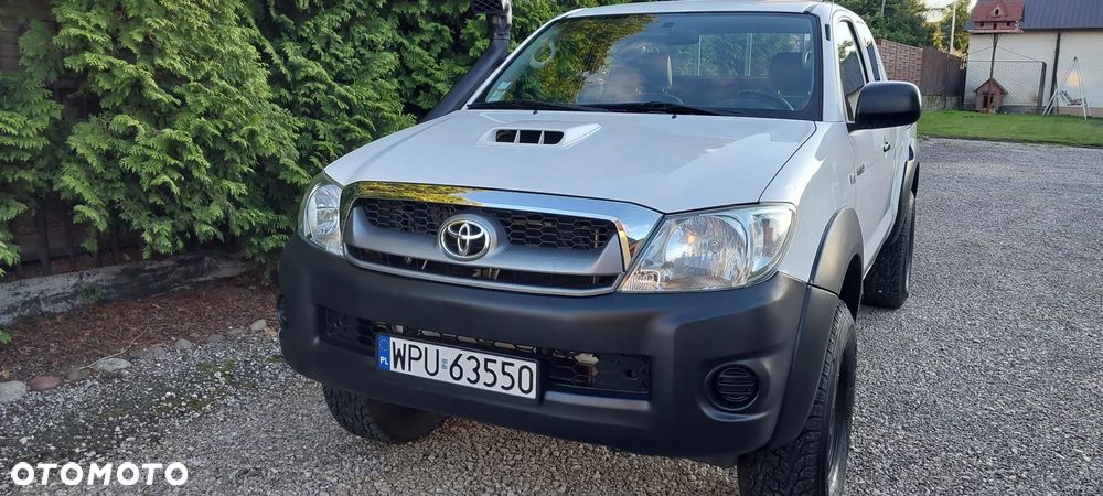 Toyota Hilux 4x4 Extra Cab - 28