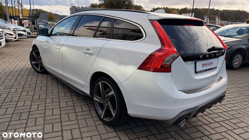 Volvo V60 D4 Drive-E R-Design Summum - 3