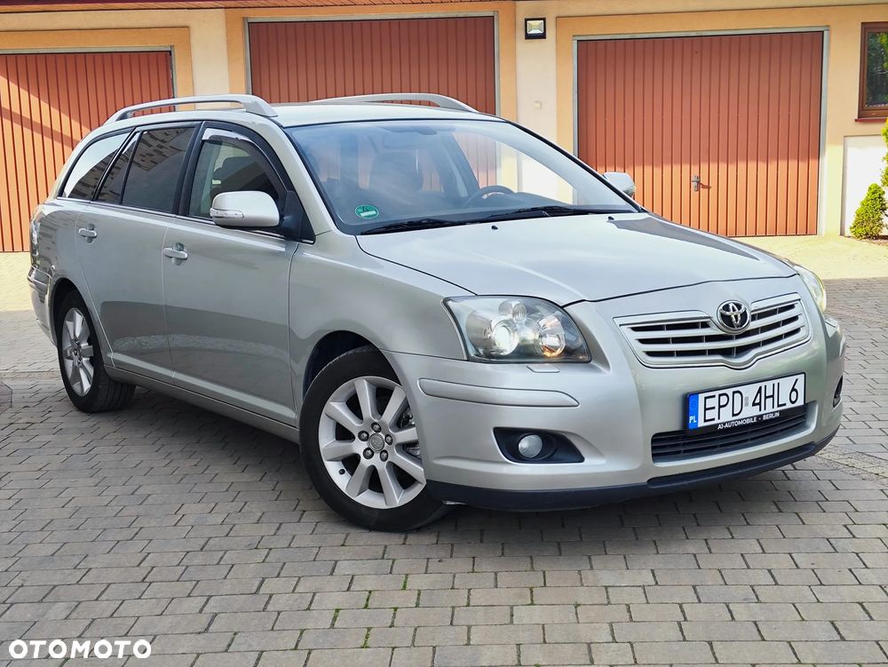 Toyota Avensis 1.8 VVT-i Sol Premium - 3