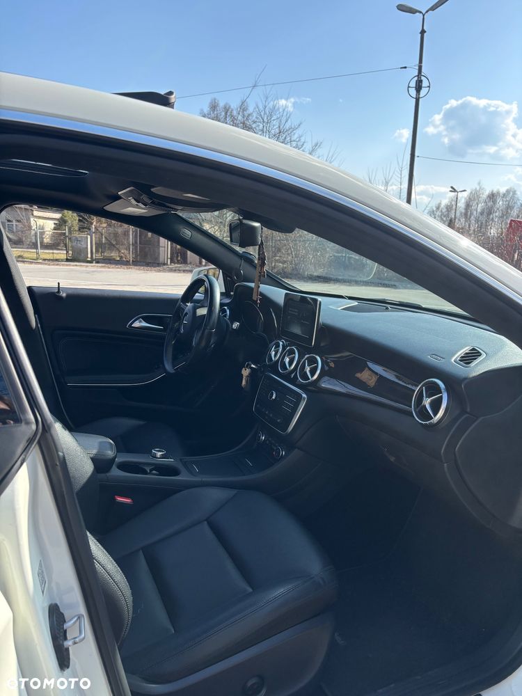 Mercedes-Benz CLA 250 4-Matic - 9