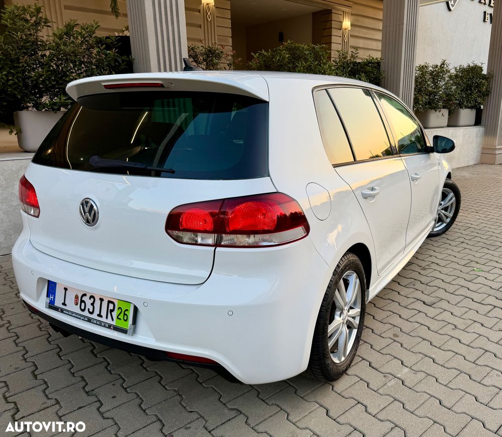 Volkswagen Golf 2.0 TDI DPF Sportline - 3