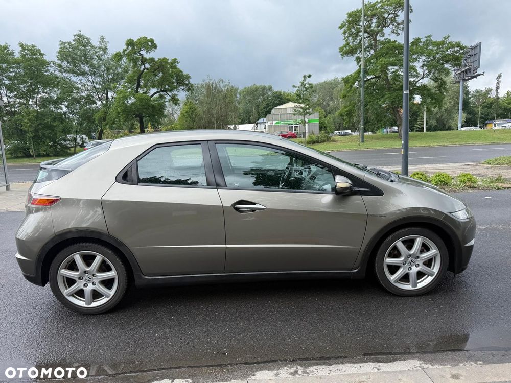 Honda Civic 1.4i-DSi - 9