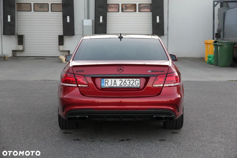Mercedes-Benz Klasa E 63 AMG S 4-Matic - 5