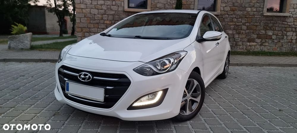 Hyundai i30 blue 1.6 GDI YES Gold - 4