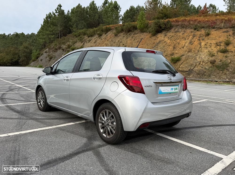 Toyota Yaris 1.4 D-4D Comfort+P.Style - 4