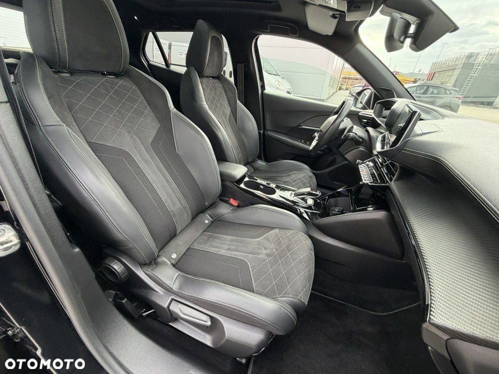 Peugeot 2008 BlueHDi 130 EAT8 GT - 35