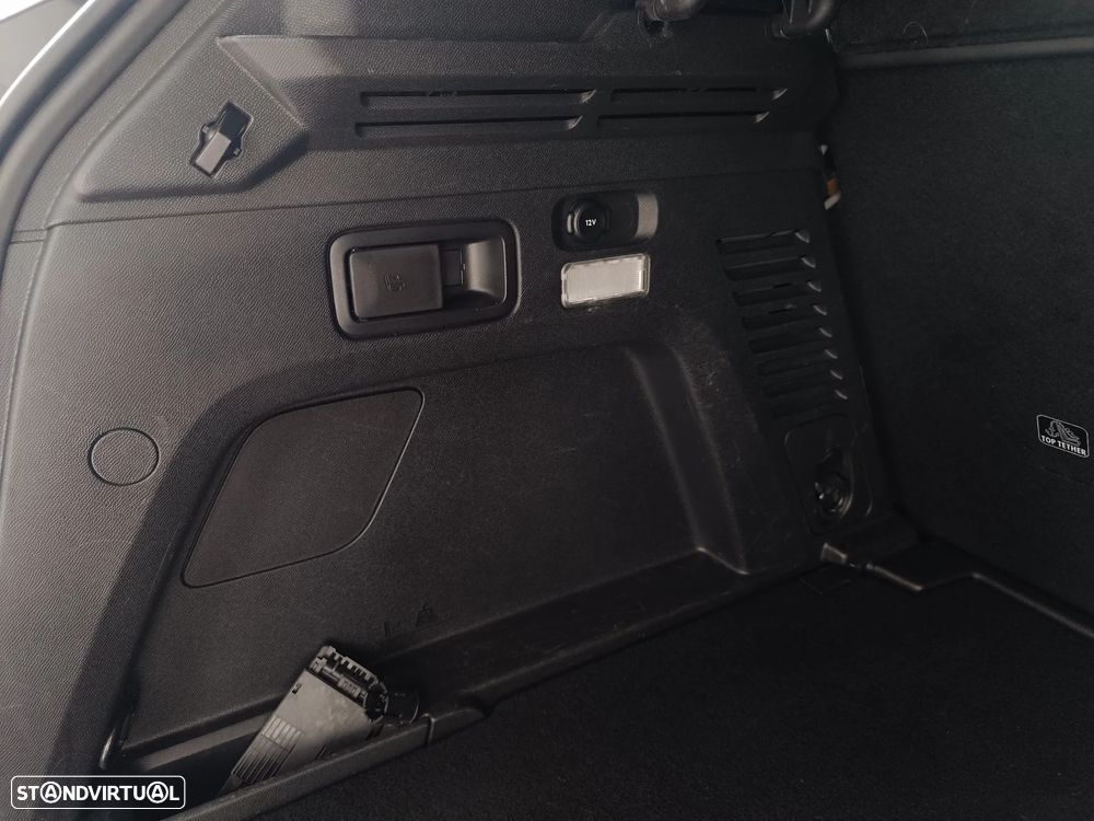 Peugeot 3008 1.2 PureTech Allure EAT8 - 39