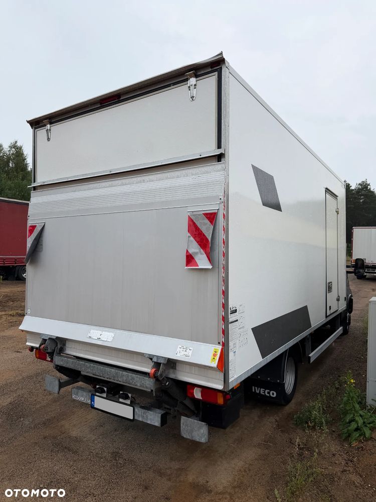 Iveco 50C18 KONTENER 5.0 M + WINDA DHOLLANDIA 1000 KG / BLIŹNIAK PODWÓJNE KOŁA / 3 MIEJSCA / PRAWO JAZDY KATEGORIA "B" / 35C18 / POLSKI SALON !! - 3