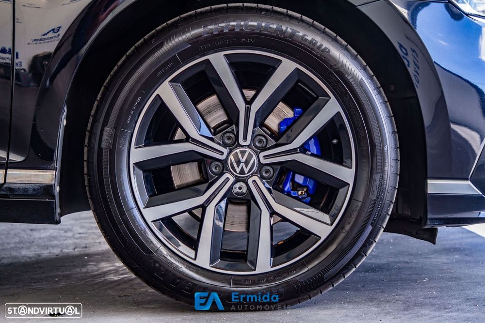 VW Passat Variant - 16