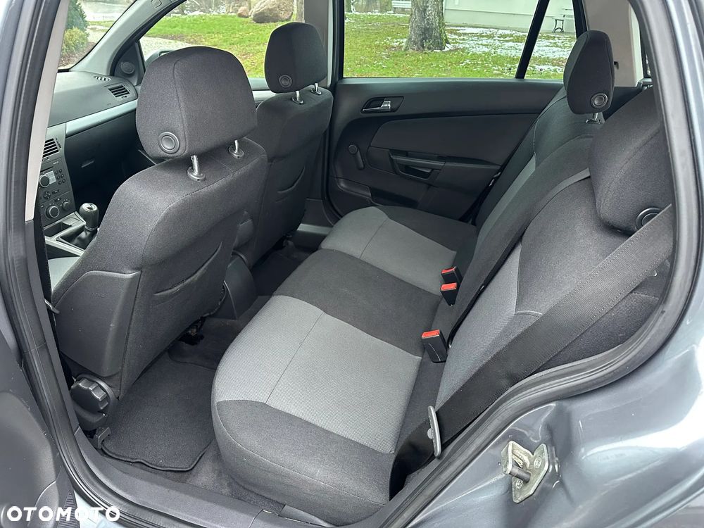 Opel Astra 1.6 Edition - 30