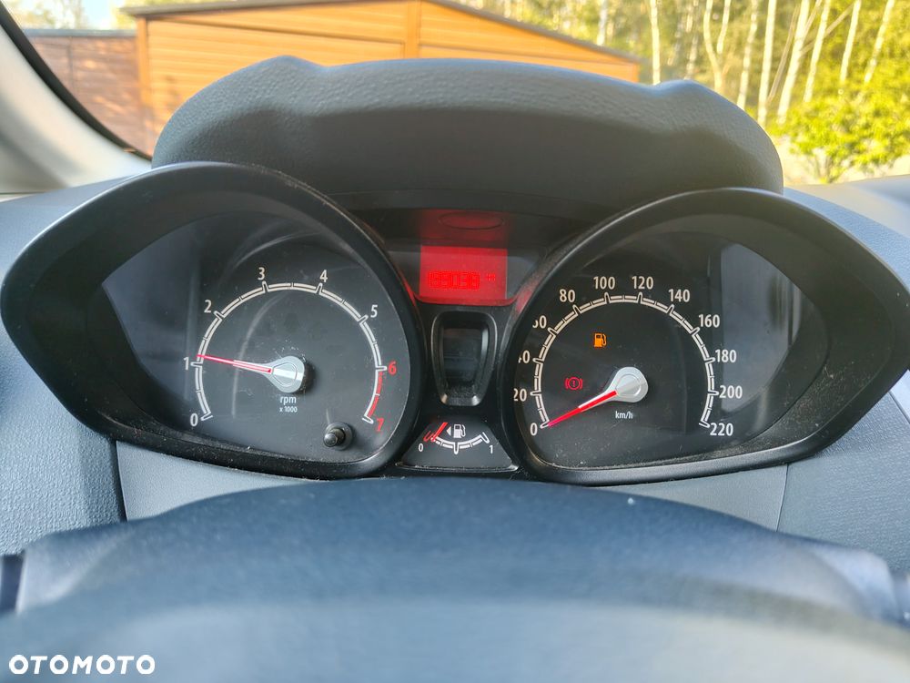 Ford Fiesta 1.25 Titanium EU5 - 8