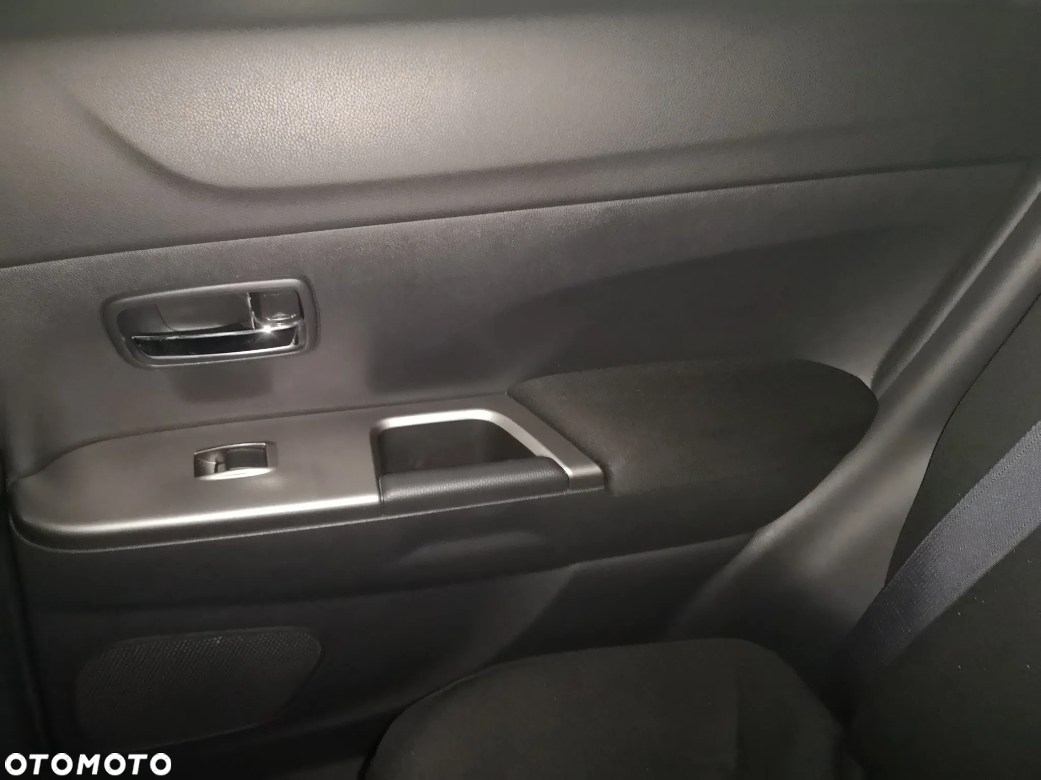 Mitsubishi ASX 1.6 Blue Sky Edition - 10