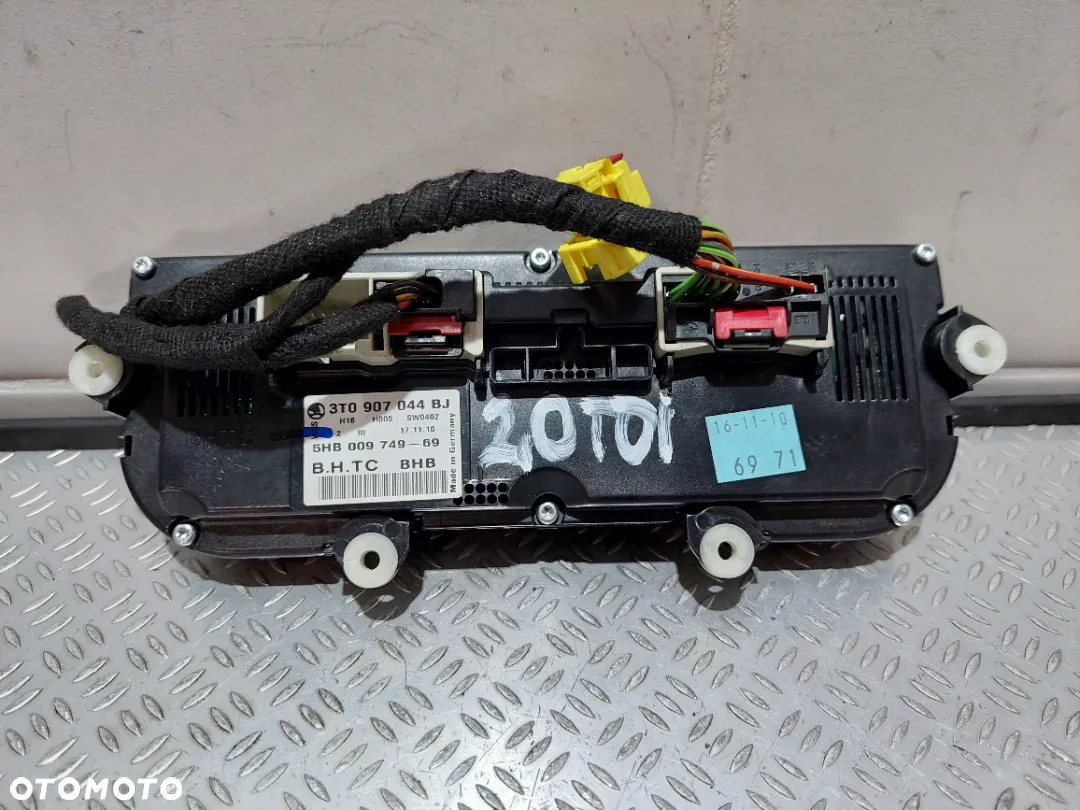 PANEL KLIMATYZACJI SKODA SUPER B NR 3T0907044BJ - 3