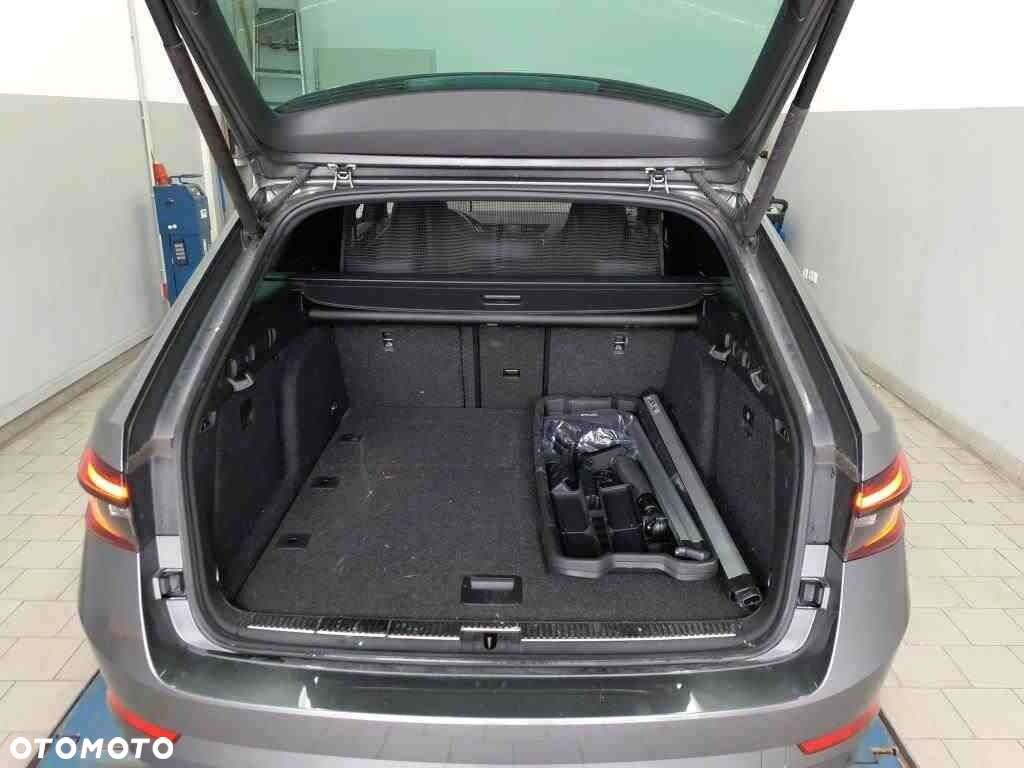 Skoda Superb 2.0 TSI 4x4 Sportline DSG - 10