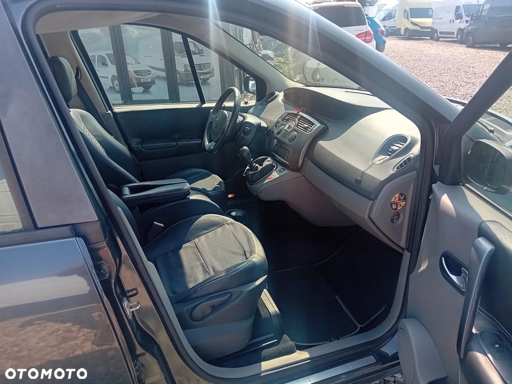 Renault Scenic - 12