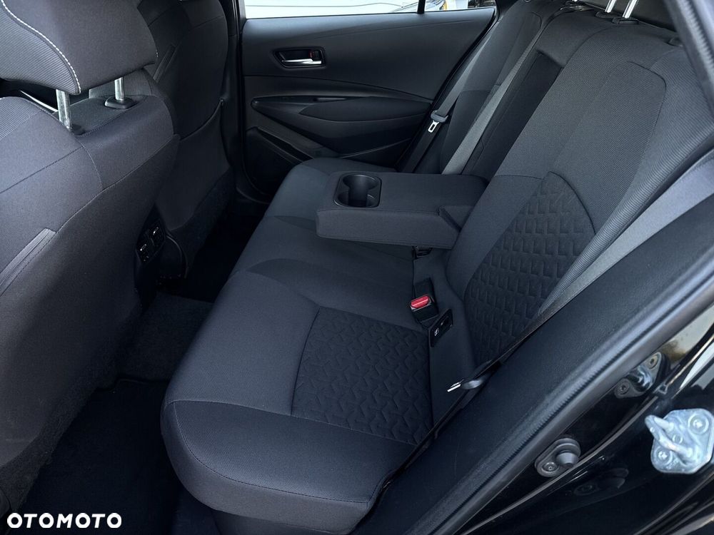 Toyota Corolla 1.8 Hybrid Comfort - 32