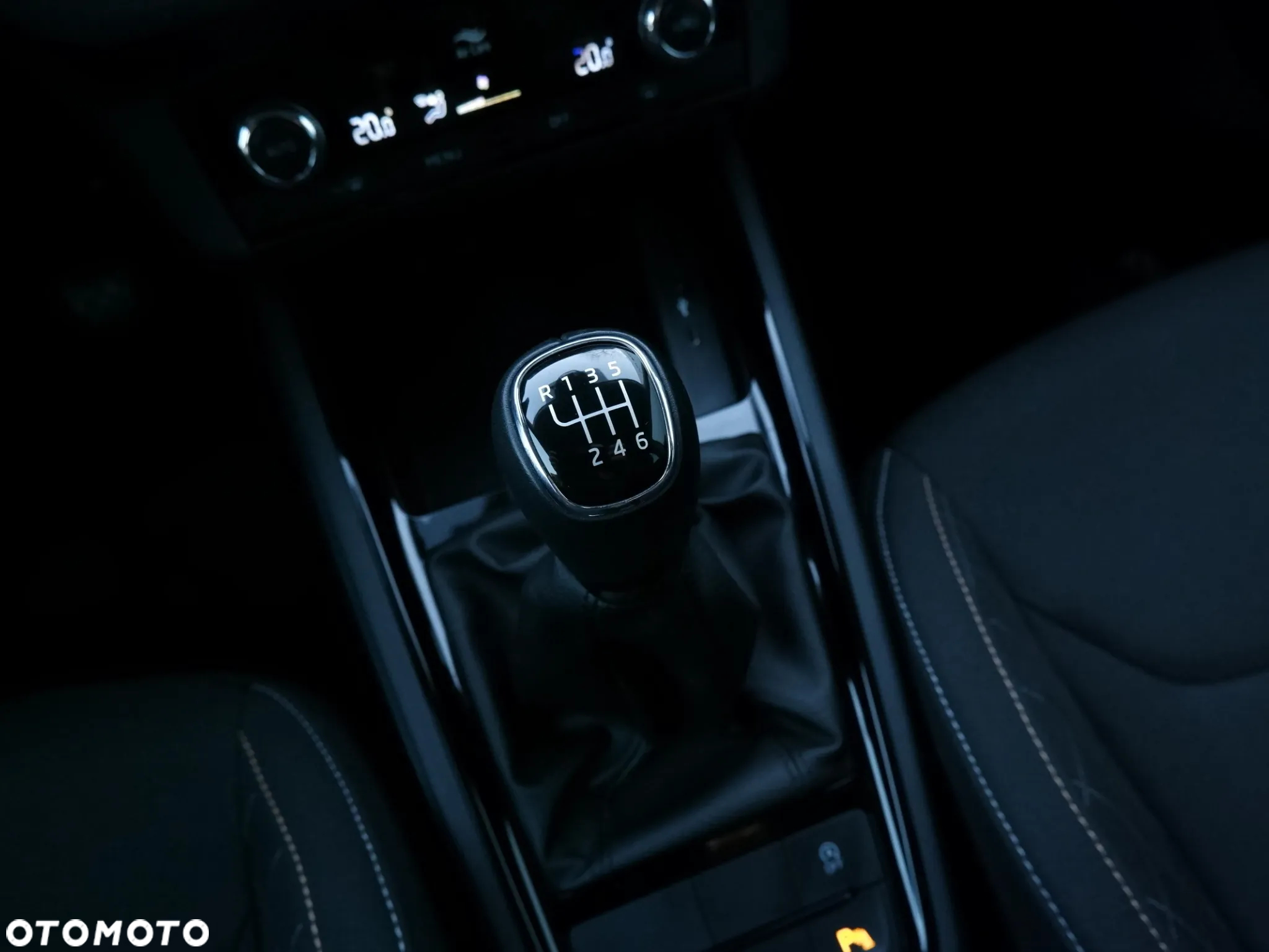 Skoda Kamiq 1.0 TSI Ambition - 36