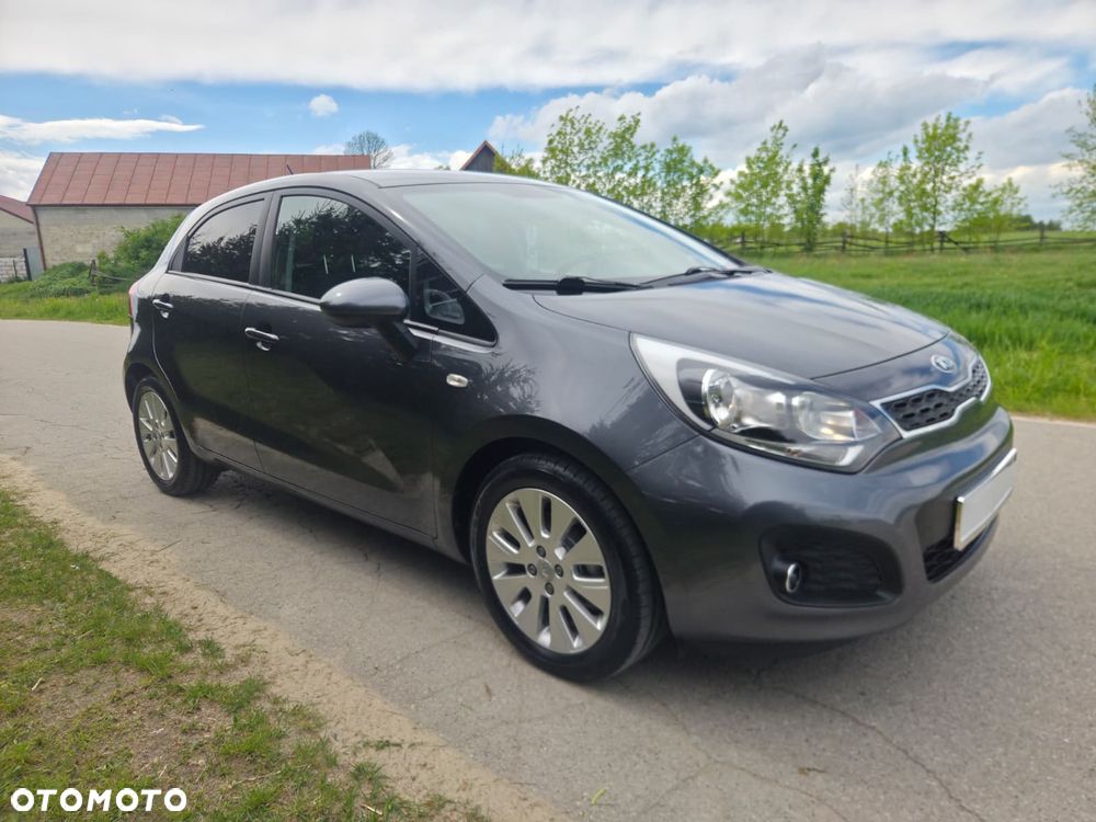 Kia Rio 1.2 L - 2
