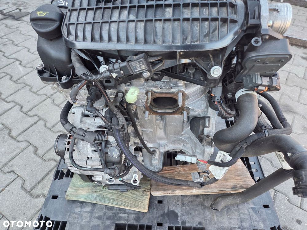 SILNIK CITROEN C3 CORSA F PEUGEOT 3008 II 1.2 VTI 10XVAL PSA HN05 - 2