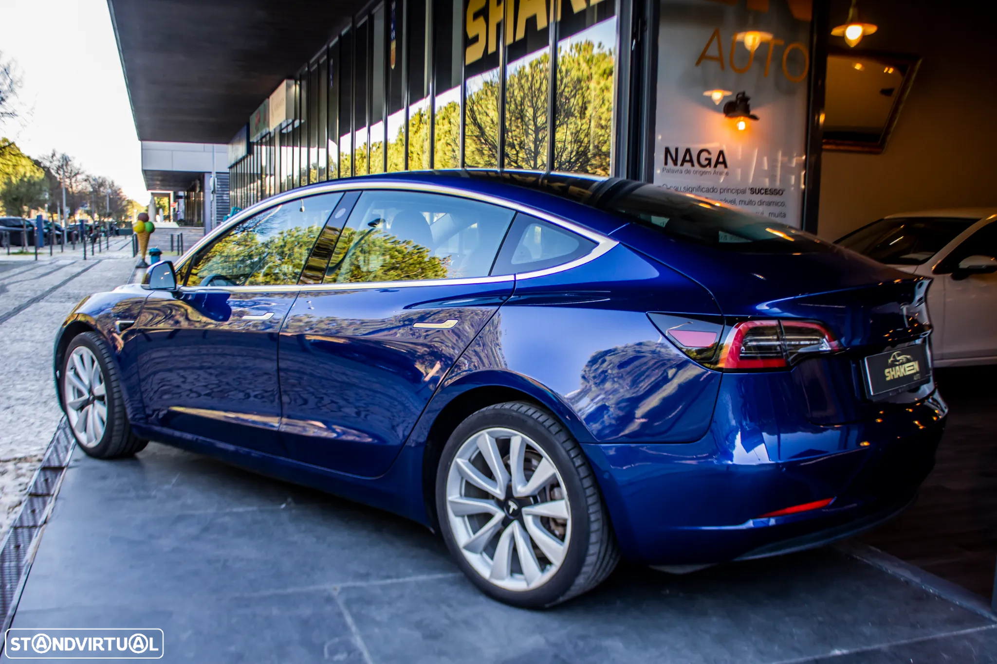 Tesla Model 3 Long-Range Dual Motor AWD - 3