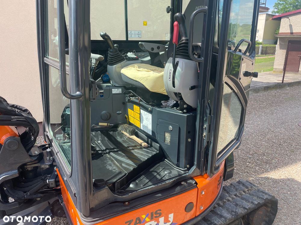 Hitachi ZX 33 U - 6 CLR Minikoparka - 21